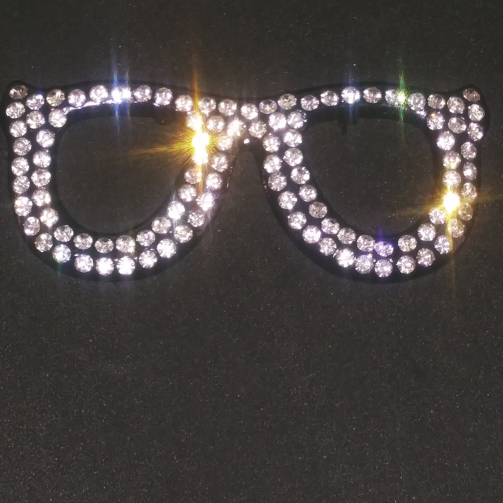 Eye Glass Pendant